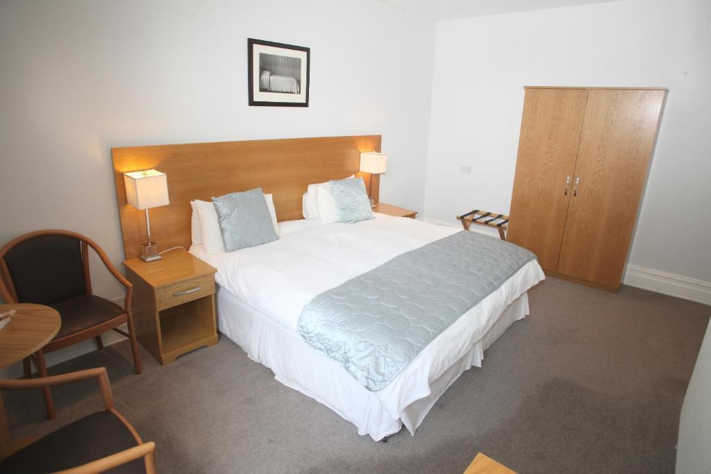 Cliff Lawn Hotel Leeds  Rom bilde